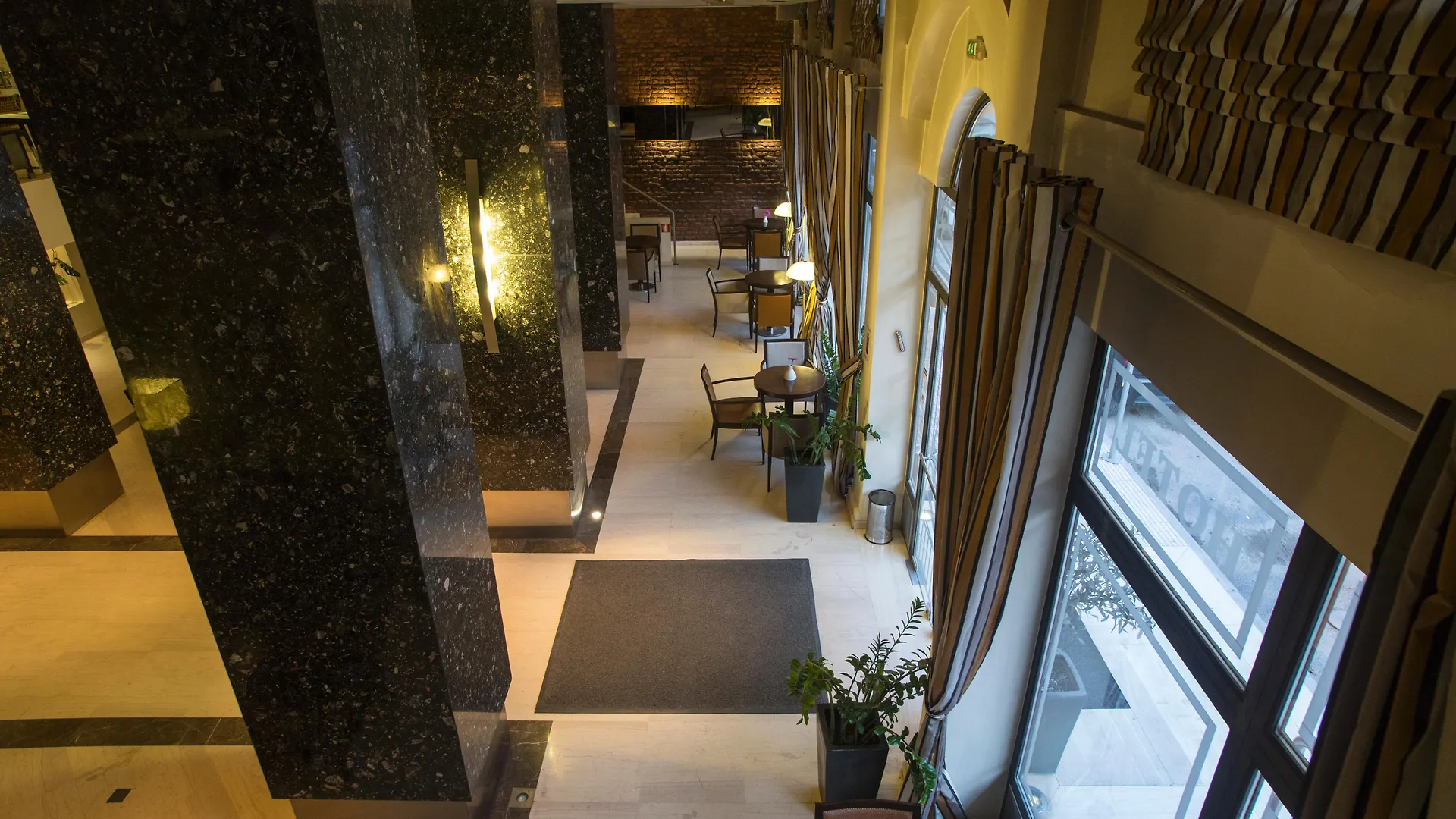 Davitel - Tobacco Hotel Салоники